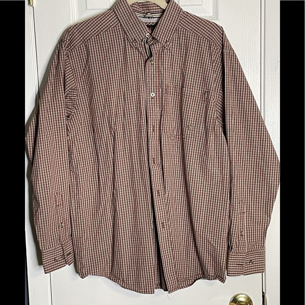 ARIAT PRO SERIES Long Sleeve plaid button down shirt